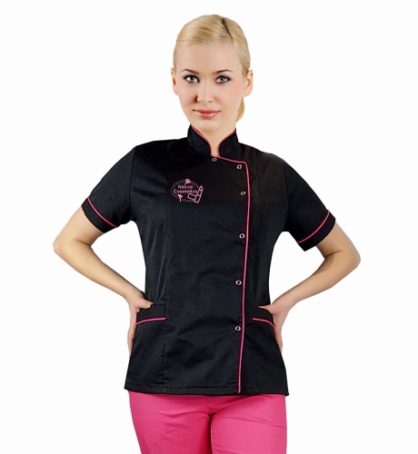 Jachet cosmetic negru cu logo și bordură amarant.