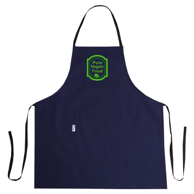 Șorț de bucătărie cu logo-ul 'Pure vegan food' în utilizare