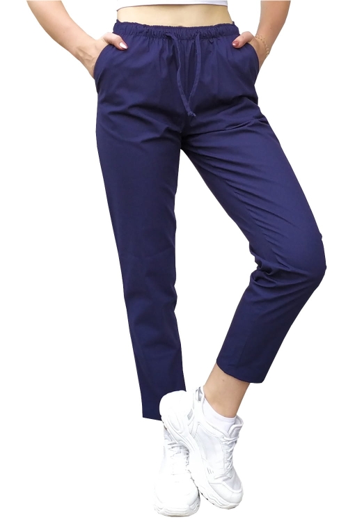 Compleu medical pentru femei cu mânecă 3/4 și detalii în nuanță de bleumarin.