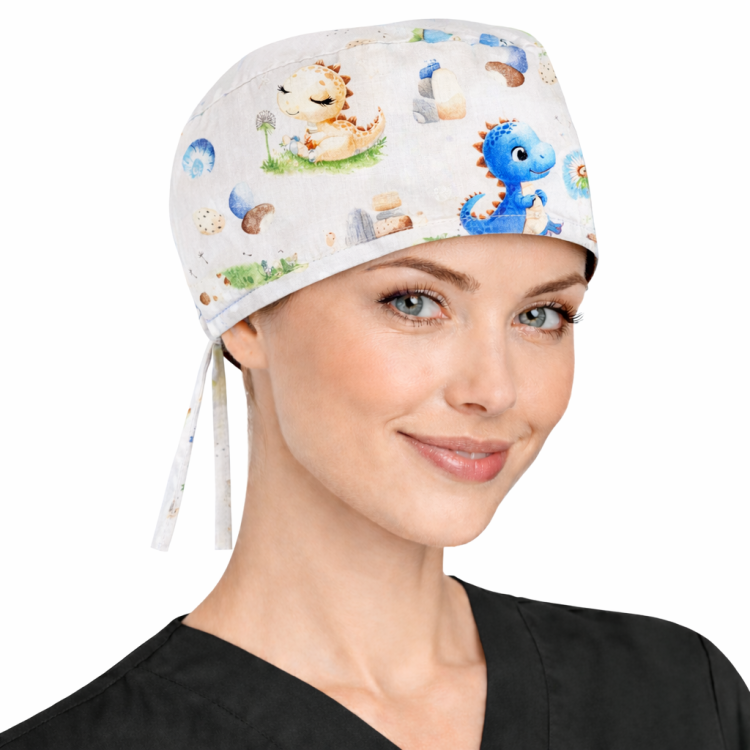 Czepek medyczny w kolorowe bajkowe wzory dla medyków W18.png