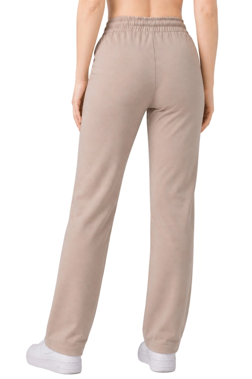 Medyczne damskie spodnie   , prosta klasyczna  nogawka  w kolorze beżowym